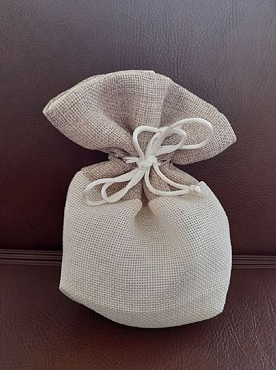 Μπομπονιέρα Πουγκί Λινάτσα 